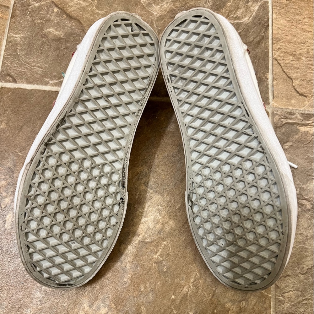 Customized Classic Vans 🌹 - Picture 4 of 4